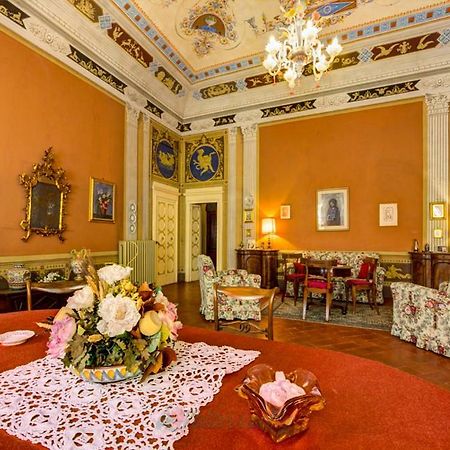 渥尔特拉Residenza Storica Palazzo Ricciarelli别墅 外观 照片
