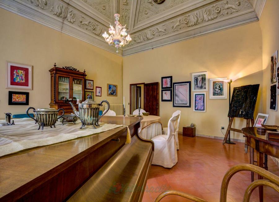 渥尔特拉Residenza Storica Palazzo Ricciarelli别墅 外观 照片