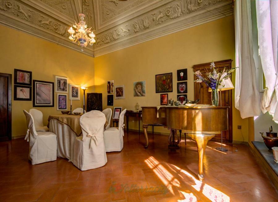 渥尔特拉Residenza Storica Palazzo Ricciarelli别墅 外观 照片